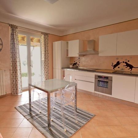 Casa Vacanze Al Capriano Appartamento Lampone Cantello Bagian luar foto